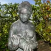 Giuliana Nuvoli, “Le statue femminili nel paesaggio urbano. Del caso milanese sulla statua di Vera Omodeo, ‘Dal latte materno veniamo’ “, in “Vitamine vaganti”, 13 aprile 2024.